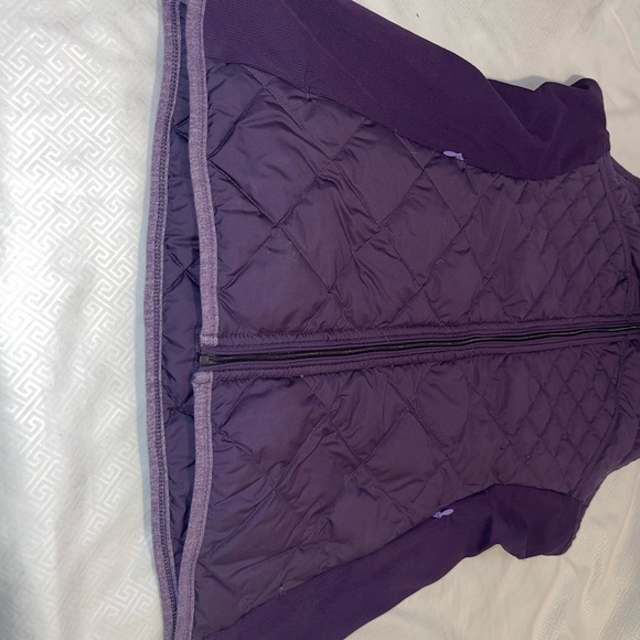 Lululemon Fluff Off Vest. Deep Zinfandel. Size 12. - Picture 3 of 12